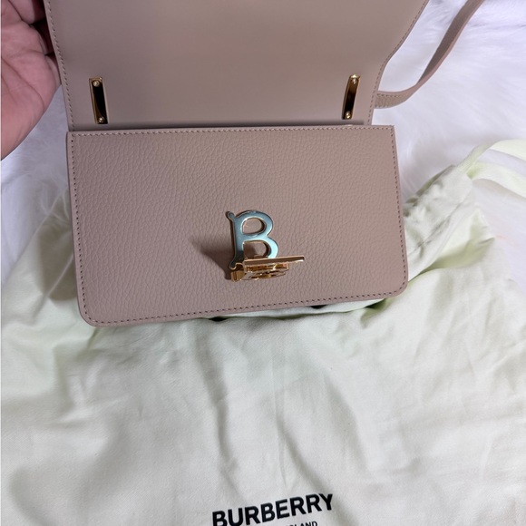 Burberry Tan Leather Crossbody Bag - Picture 4 of 7